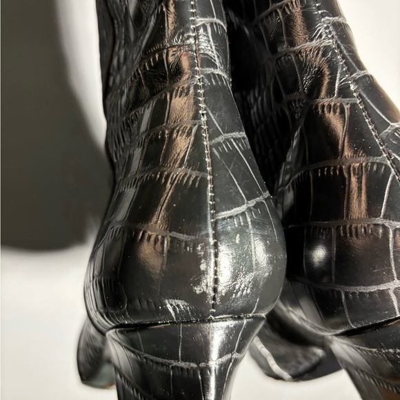 Veronica Beard Felix Croc Embossed Ankle Boots Size 9 - Picture 2 of 9